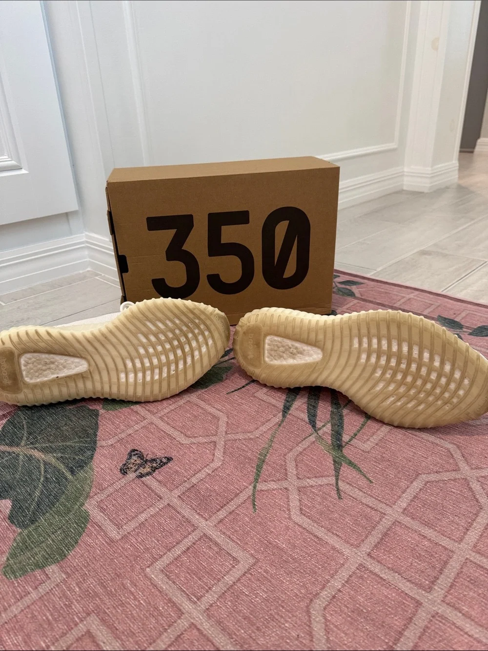 Yeezy Boost 350 V2 Bone Cream White Sneakers authentic size 11